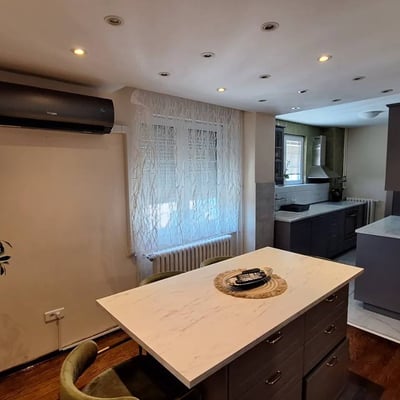 Location d’un appartement spacieux de 4 pièces, 130 m², Nouveau Belgrade, Belgrade, Serbie